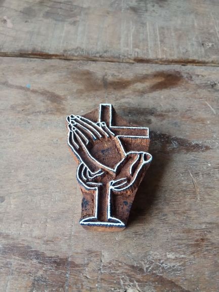 Betende Hände im Kreuz Stempel