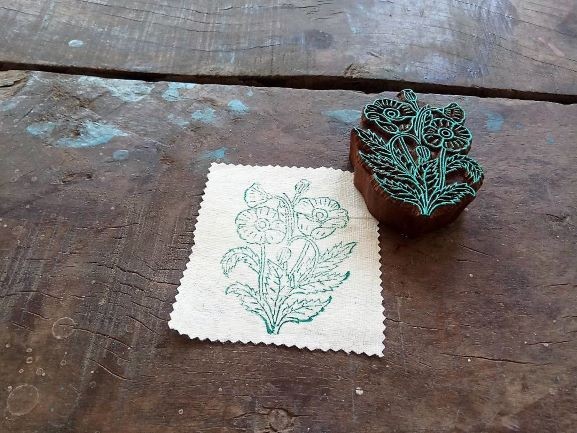 Stoffdruck Stempel Mohnblumen und Mohnkapseln